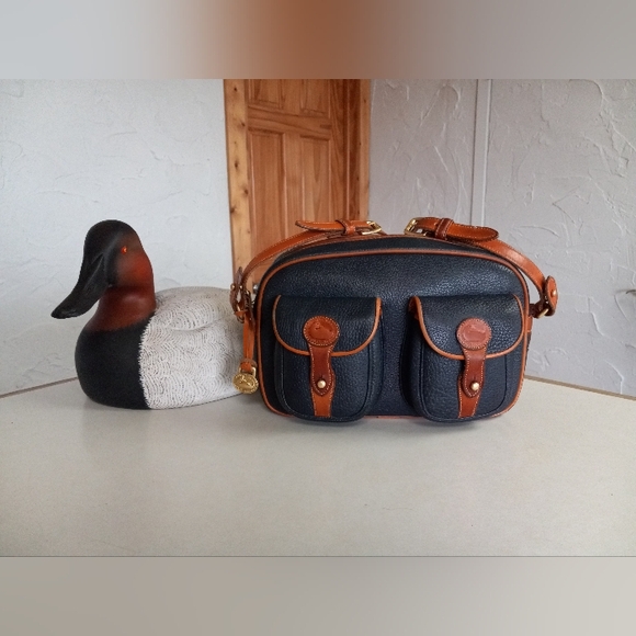 Dooney & Bourke Explorer R85, 1990's Navy Blue, RARE. - Picture 13 of 14